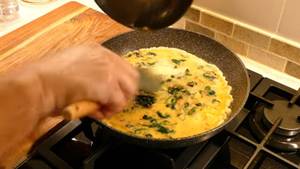 Tortilla aux Épinards : Recette Espagnole Facile et Rapide