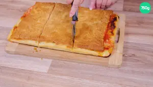 Pizza Parigina : Recette Napolitaine Facile et Gourmande
