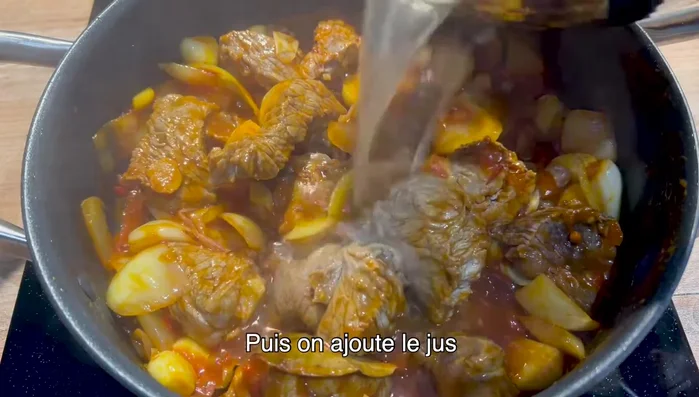 Ajouter le jus de viande (134.7)