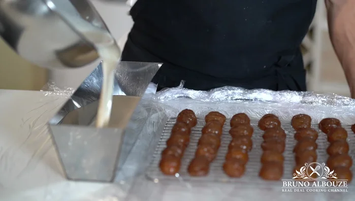 Disposez les châtaignes sur une grille de cuisson.