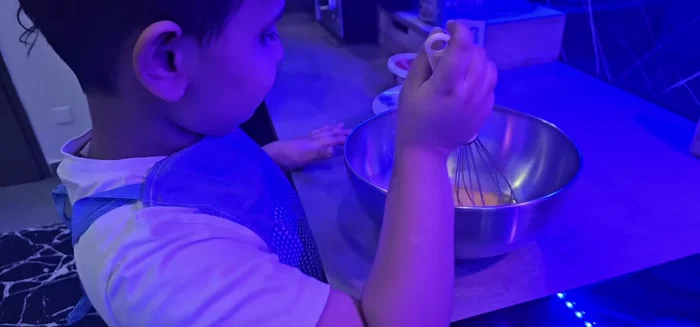 Ajouter le sucre. [176.599]