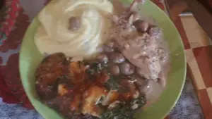 Cuisses de Lapin à la Crème, Moutarde et Champignons - Recette Facile