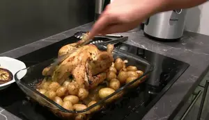 Poulet rôti au thym et citron : Recette facile et gourmande