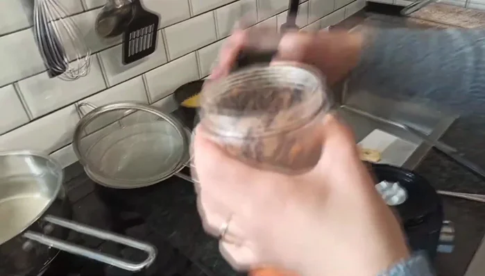 Ajouter les tomates fraîches cuites.