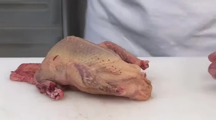 Faire une petite incision au niveau de la Bagana pour la dégager.