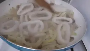 Recette facile: Calamars à la sauce tomate - Diet Avenue