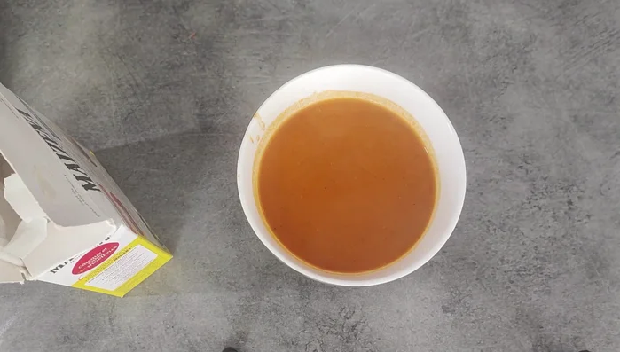 Si la sauce est trop liquide, épaissir avec de la maïzena délayée dans un peu d'eau froide.