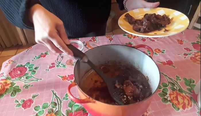 Vous pouvez conserver les bocaux au réfrigérateur pendant une quinzaine de jours, ou les stériliser pour une conservation plus longue. Vous pouvez aussi les congeler.