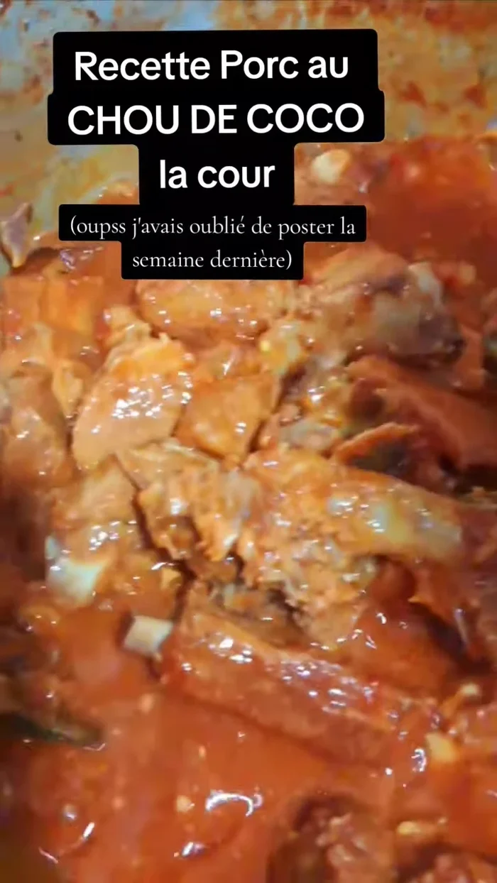 Ajouter le chou de coco. Poursuivre la cuisson jusqu'à ce que le cari soit cuit.