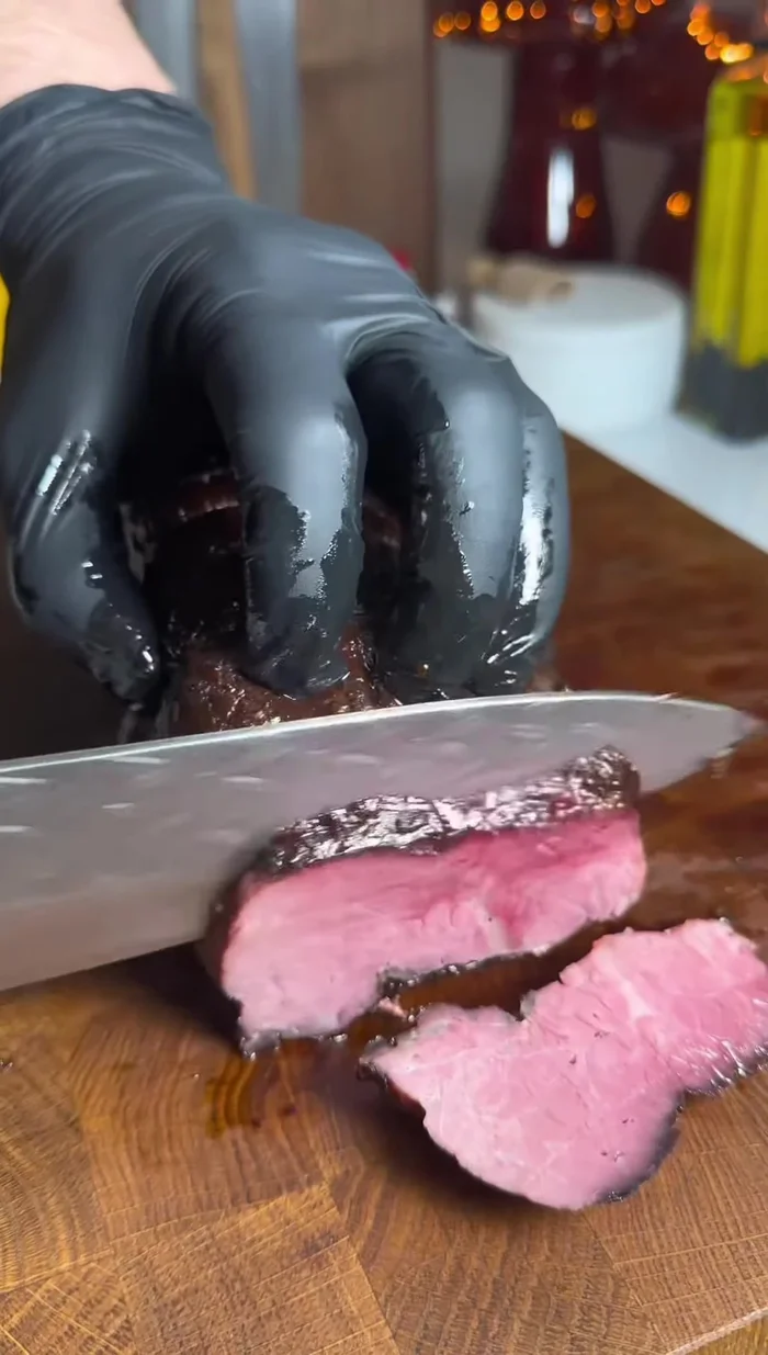Après 3h de cuisson, déficeler le rôti et retirer la ficelle.