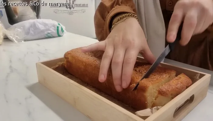 Préparer les œufs pochés.
