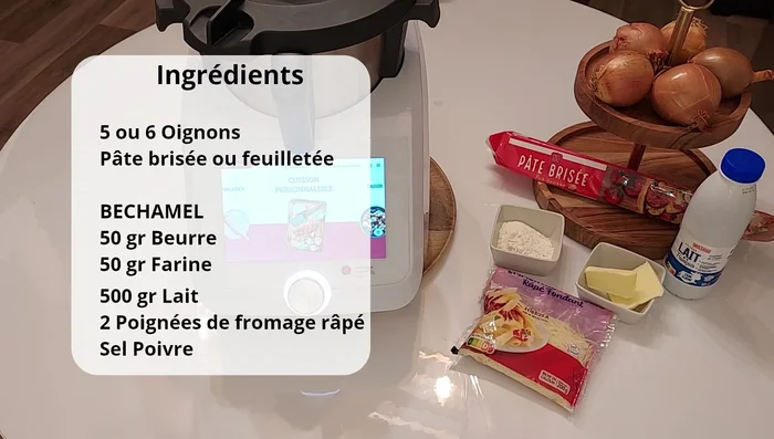 Préparation de la béchamel : Dans le Monsieur Cuisine, faire fondre 50g de beurre à 90° pendant 3 minutes à vitesse 2.