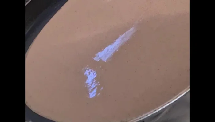 Pour la version sucrée (comme dans la vidéo), ajouter du chocolat et de la pâte à tartiner.