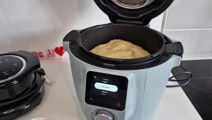 Activer la fonction « Rissoler » pendant 5 minutes (Cookeo ouvert).