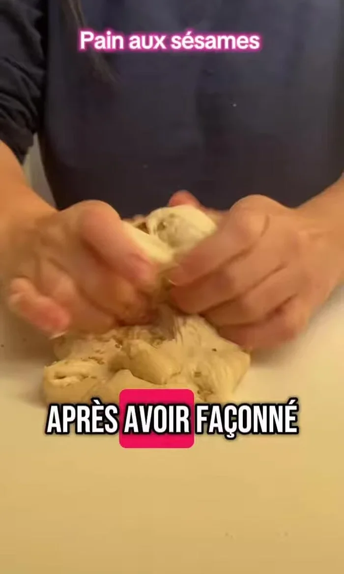 Laisser reposer le pain 30 minutes sur une feuille de papier sulfurisé. [26.76]