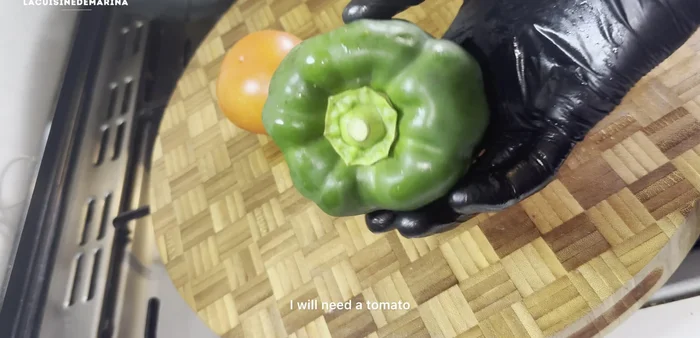 Vérifier la cuisson de la viande.