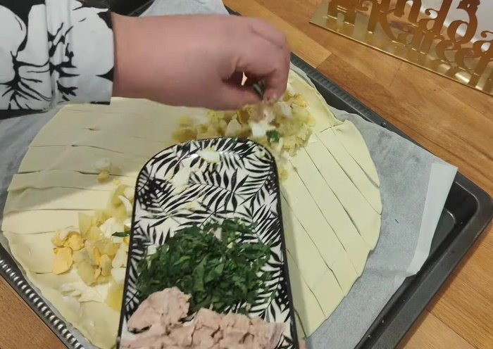 Ajouter d'autres ingrédients au choix (viande hachée, poulet, curry...).