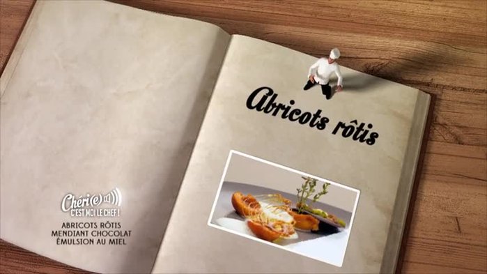 Couper les abricots en deux, retirer les noyaux et les disposer sur une plaque.