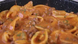 Recette rapide : Boeuf haché crémeux aux nouilles