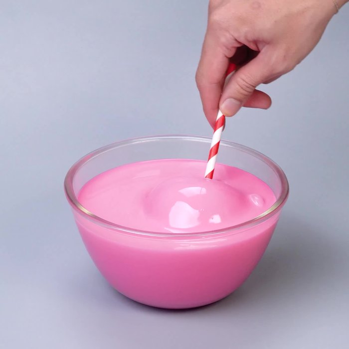 Préchauffer le four et préparer le moule.