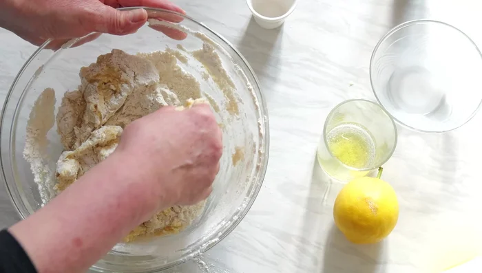 Incorporez la vanille et le sel.