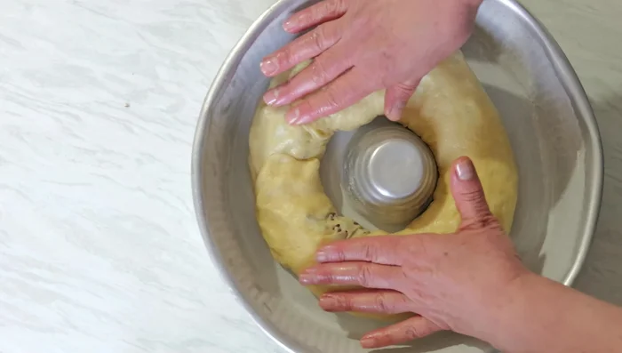 Laissez lever une deuxième fois.