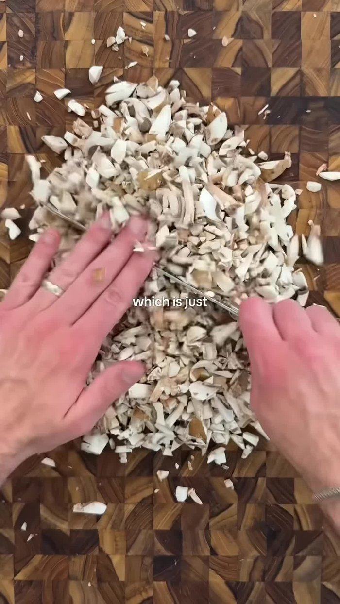 Cuire les champignons (duxelles) pendant environ 15 minutes.