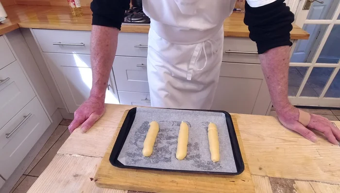 Cuire au four à 200°C pendant 15-20 minutes. (438.319)
