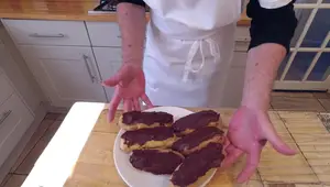 Recette Éclairs au Chocolat Maison - Simple et Économique !