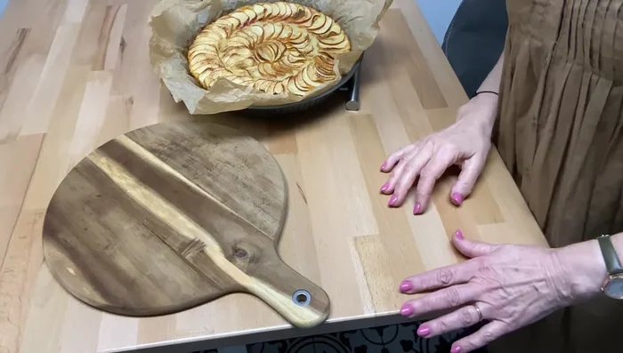 Laisser refroidir complètement avant de démouler.