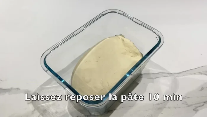 Laisser reposer 10 minutes.