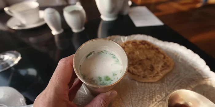 Servir chaud avec du chutney (recette non détaillée dans la transcription).
