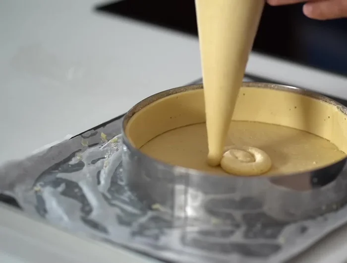 Recouvrir de tranches de brioche. [115.92]