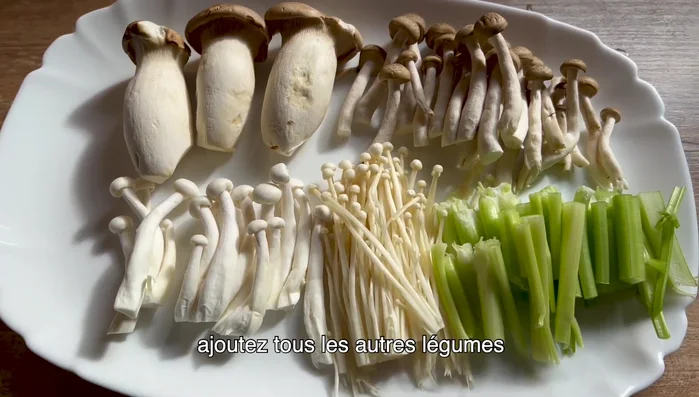 Dans une poêle, ajouter tous les autres légumes.