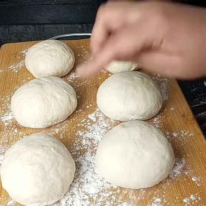Sortir le pain du four