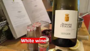 Recette Moyen-Âge : Tru au Vin Blanc et Fruits Secs