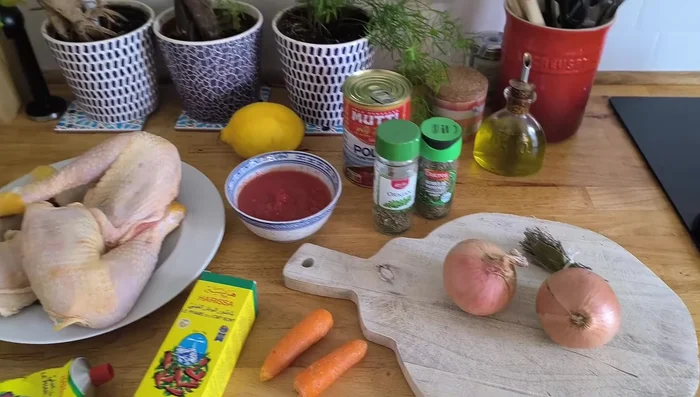 Enfourner pour faire dorer le poulet.