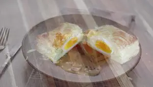 Œufs en Cocotte à la Crème Champignon : Recette Classique des Années 1900