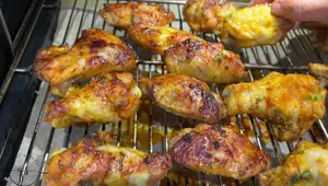 Ailes de poulet au four dorées et fondantes - Recette facile!