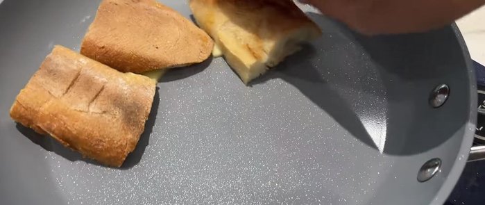 Ajouter des morceaux de fromage (facultatif).