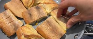 Recette facile : Pain rassis au beurre aromatique (moins de 10 min)