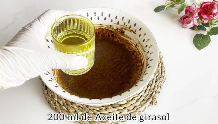 Laisser refroidir quelques minutes avant de démouler.