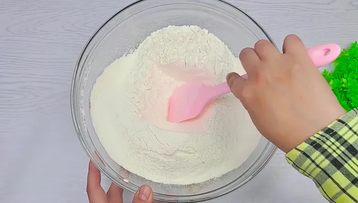 Dorure : Dorer les croissants avec un peu de lait ou d'œuf battu.