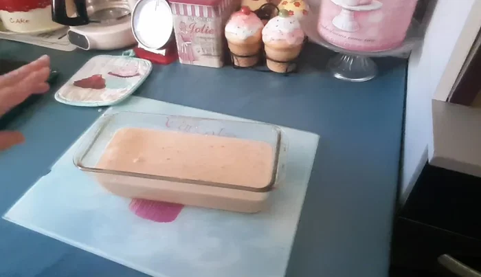 Enfourner dans un four préchauffé à 180°C pendant 1 heure.