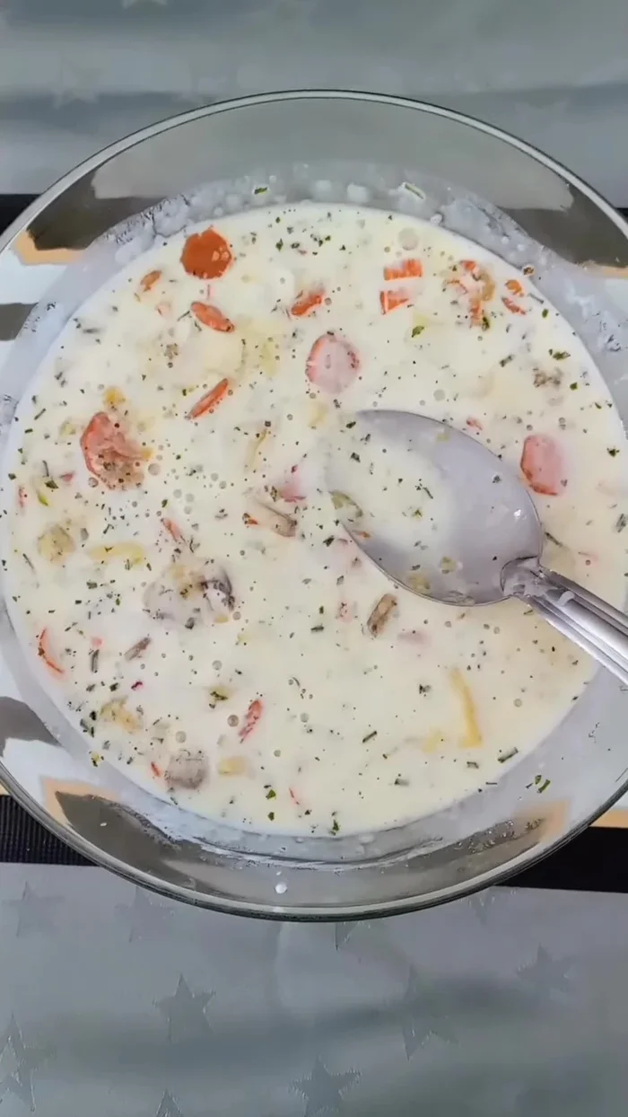 Ajouter la préparation de carottes et courgettes à la préparation au crabe.