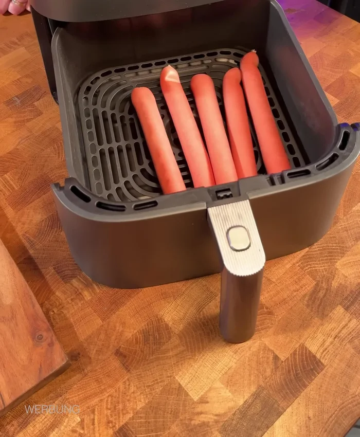 Préchauffer la friteuse à air à 165°C (3 minutes).