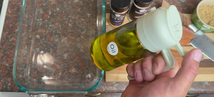 Vaporiser le fond de la poêle avec de l'huile d'olive.