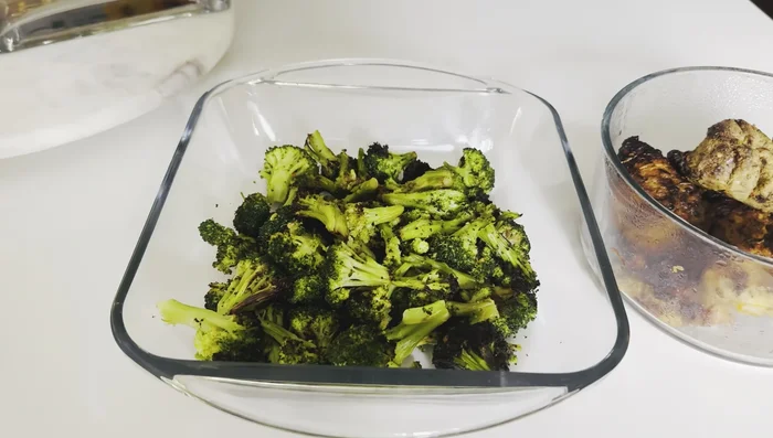 Remplacer le brocoli si besoin.