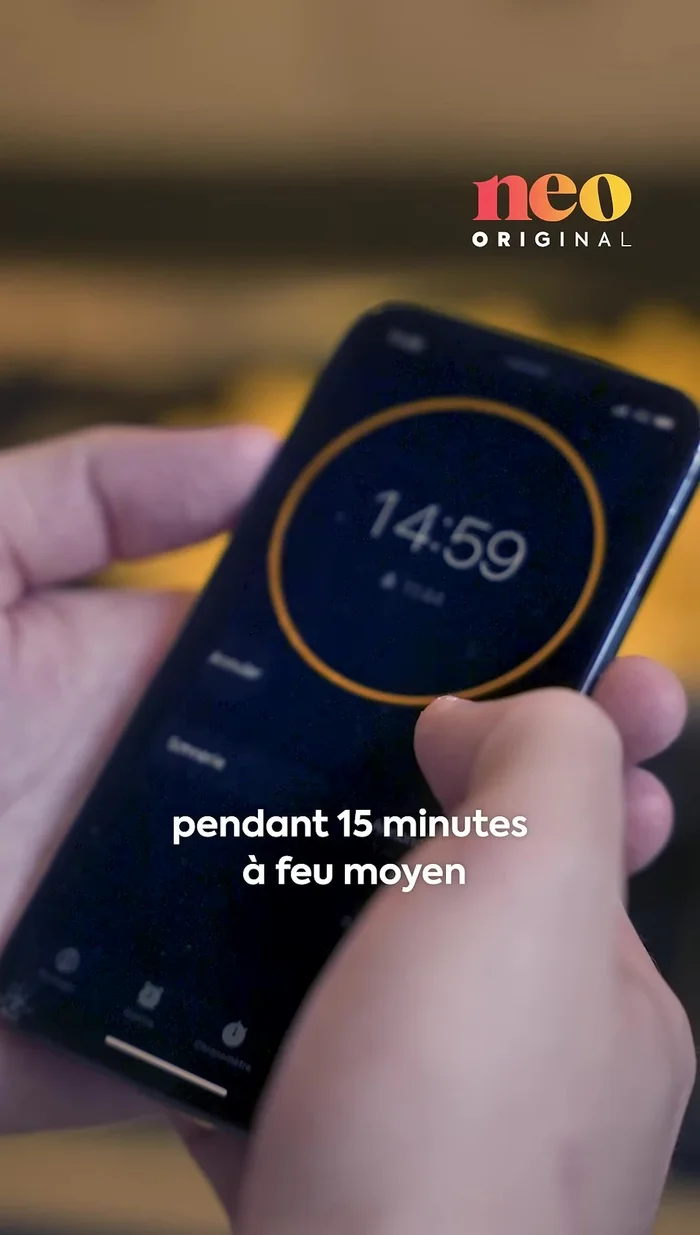 Réduisez à feu doux pendant 20 minutes pour obtenir une peau bien dorée.
